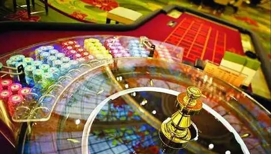 Antarmuka permainan Jewels of Prosperity di ilxtoto dengan tampilan gulungan berlian dan simbol emas